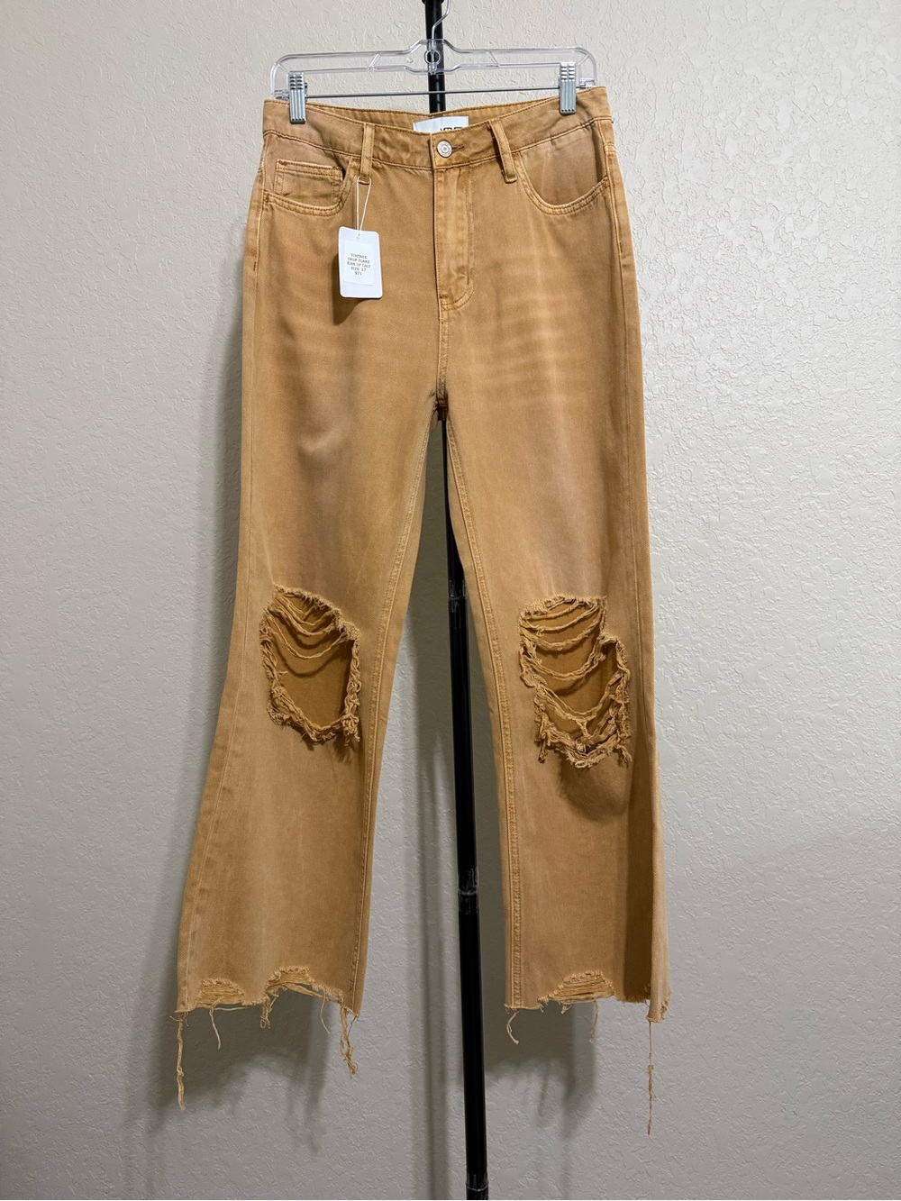 Vervet Kiss of California Crop Flare Distressed Jeans Tan Size 27 NWT - Picture 2 of 11